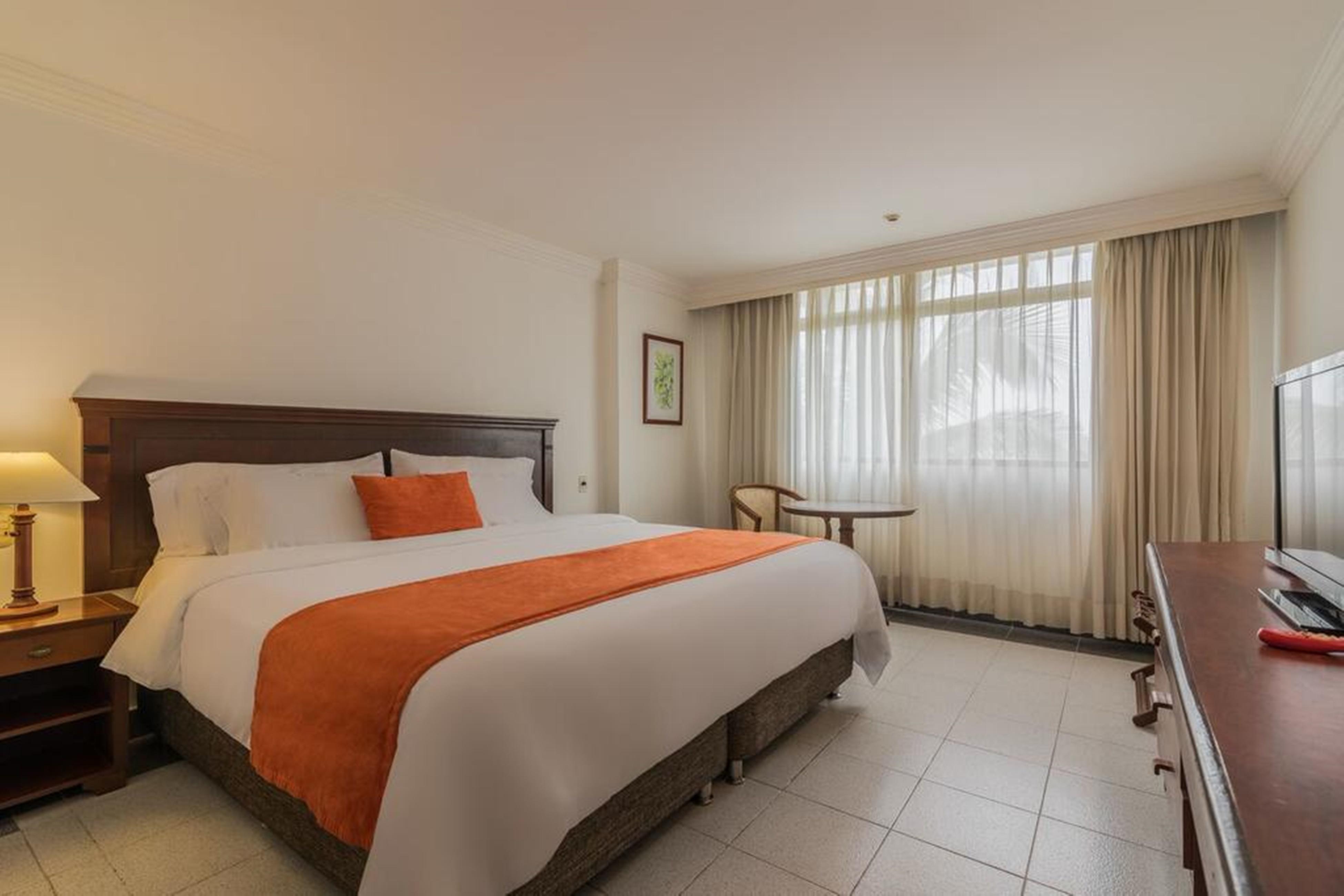 Hotel Faranda Express Puerta Del Sol Barranquilla, A Member Of Radisson Individuals Баранкила Екстериор снимка