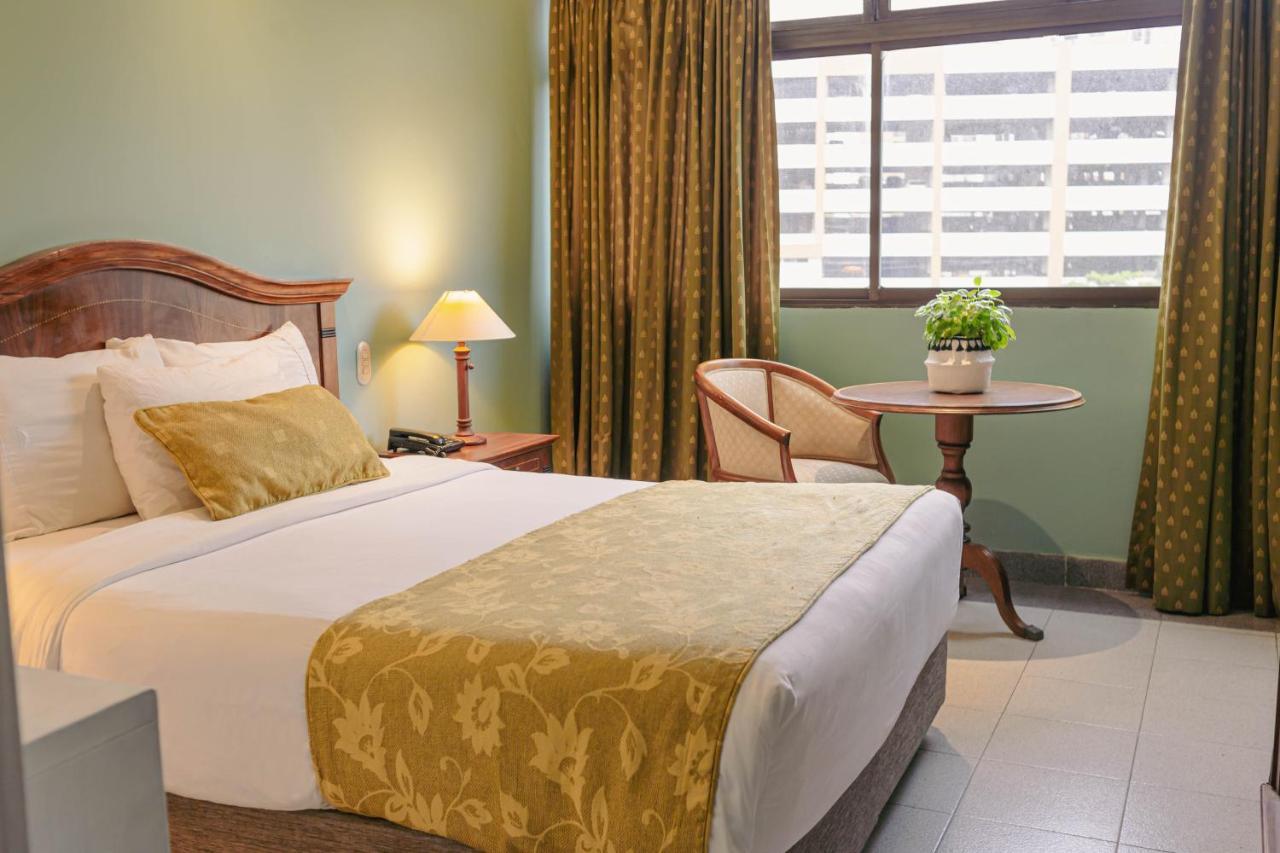 Hotel Faranda Express Puerta Del Sol Barranquilla, A Member Of Radisson Individuals Баранкила Екстериор снимка