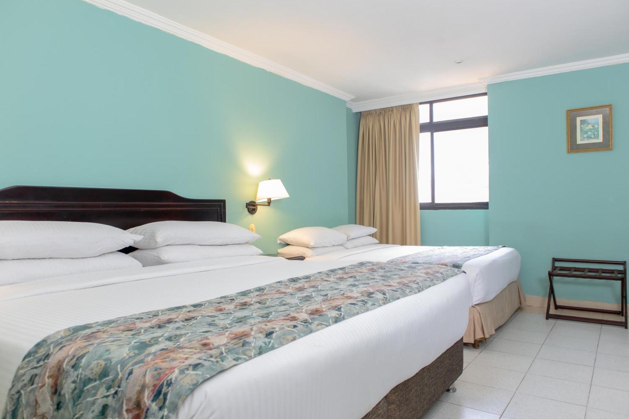 Hotel Faranda Express Puerta Del Sol Barranquilla, A Member Of Radisson Individuals Баранкила Екстериор снимка