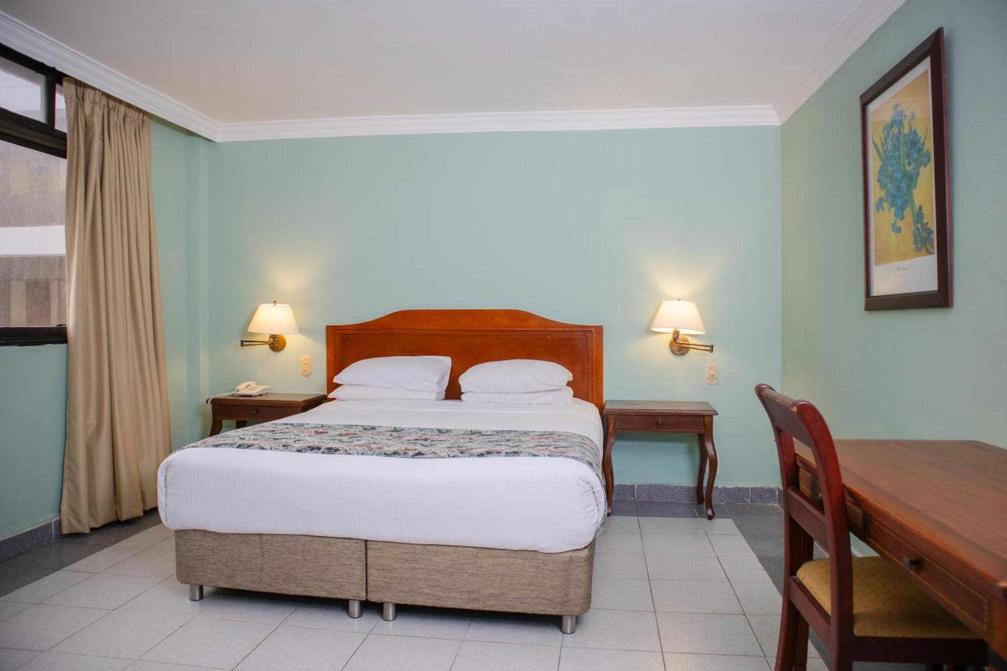 Hotel Faranda Express Puerta Del Sol Barranquilla, A Member Of Radisson Individuals Баранкила Екстериор снимка