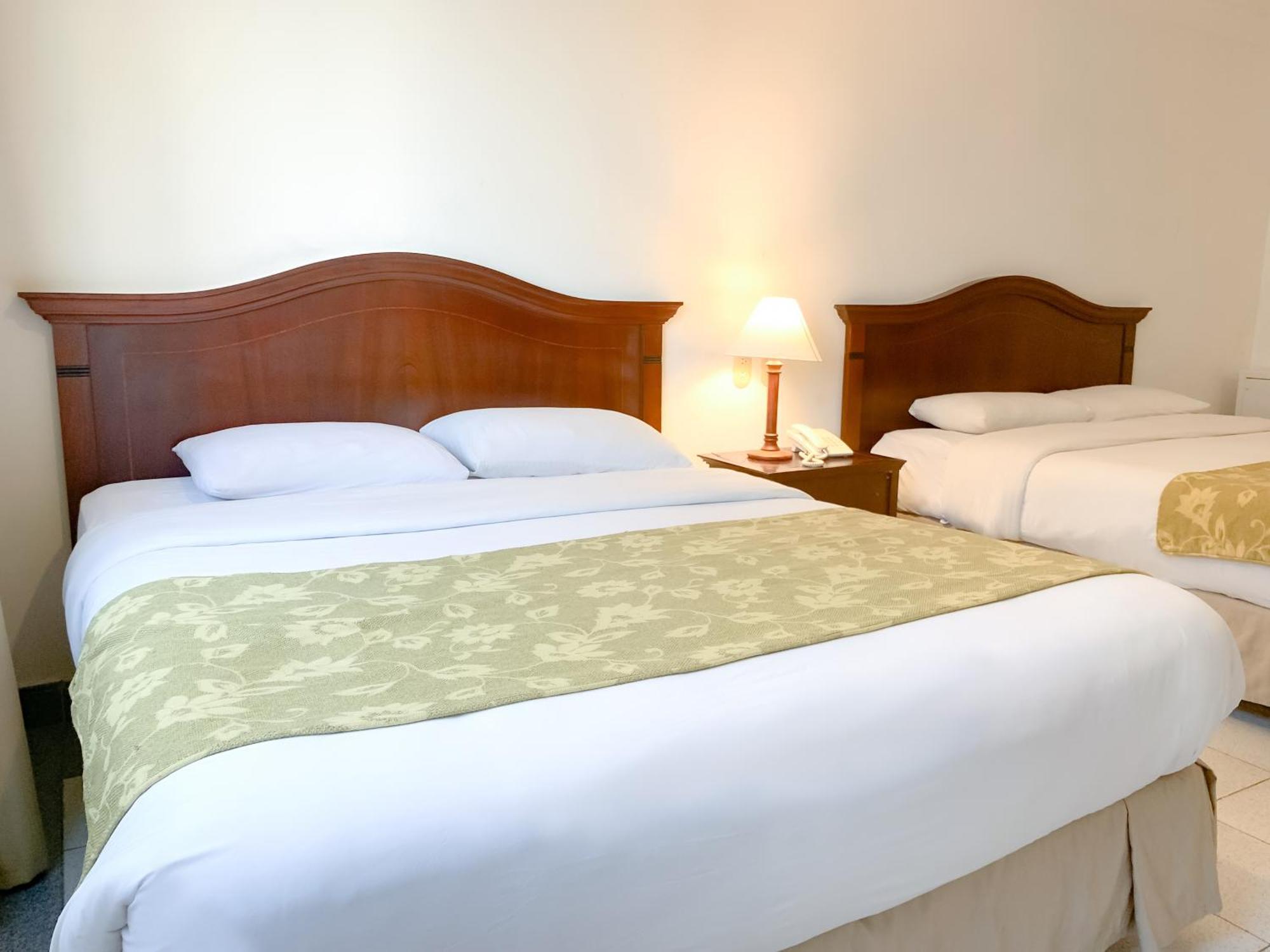 Hotel Faranda Express Puerta Del Sol Barranquilla, A Member Of Radisson Individuals Баранкила Екстериор снимка