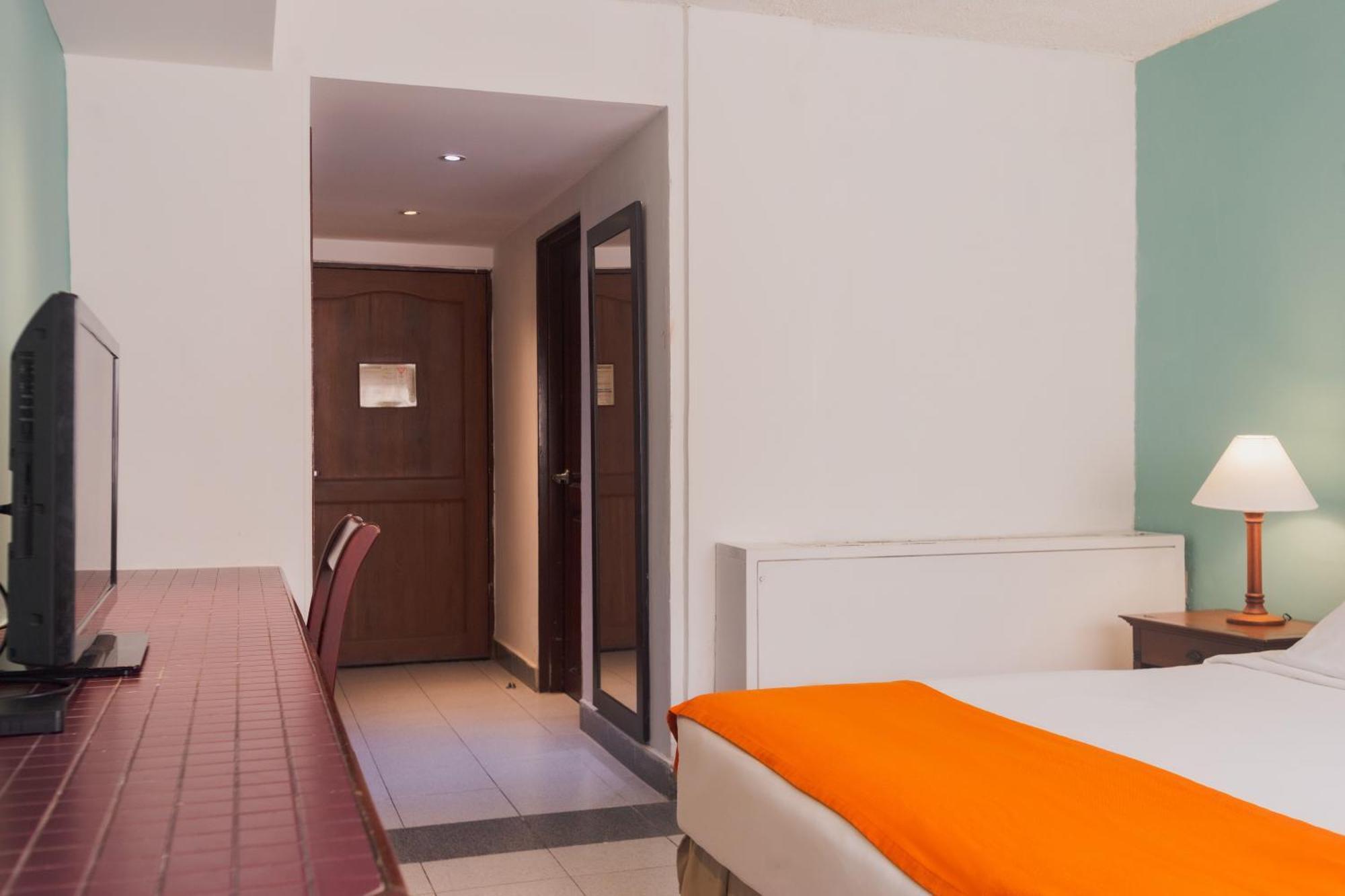 Hotel Faranda Express Puerta Del Sol Barranquilla, A Member Of Radisson Individuals Баранкила Екстериор снимка