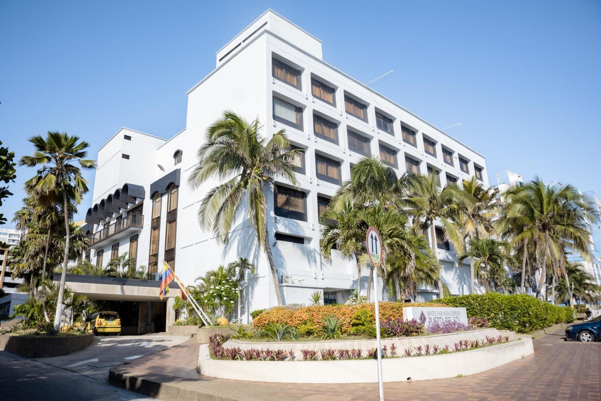 Hotel Faranda Express Puerta Del Sol Barranquilla, A Member Of Radisson Individuals Баранкила Екстериор снимка