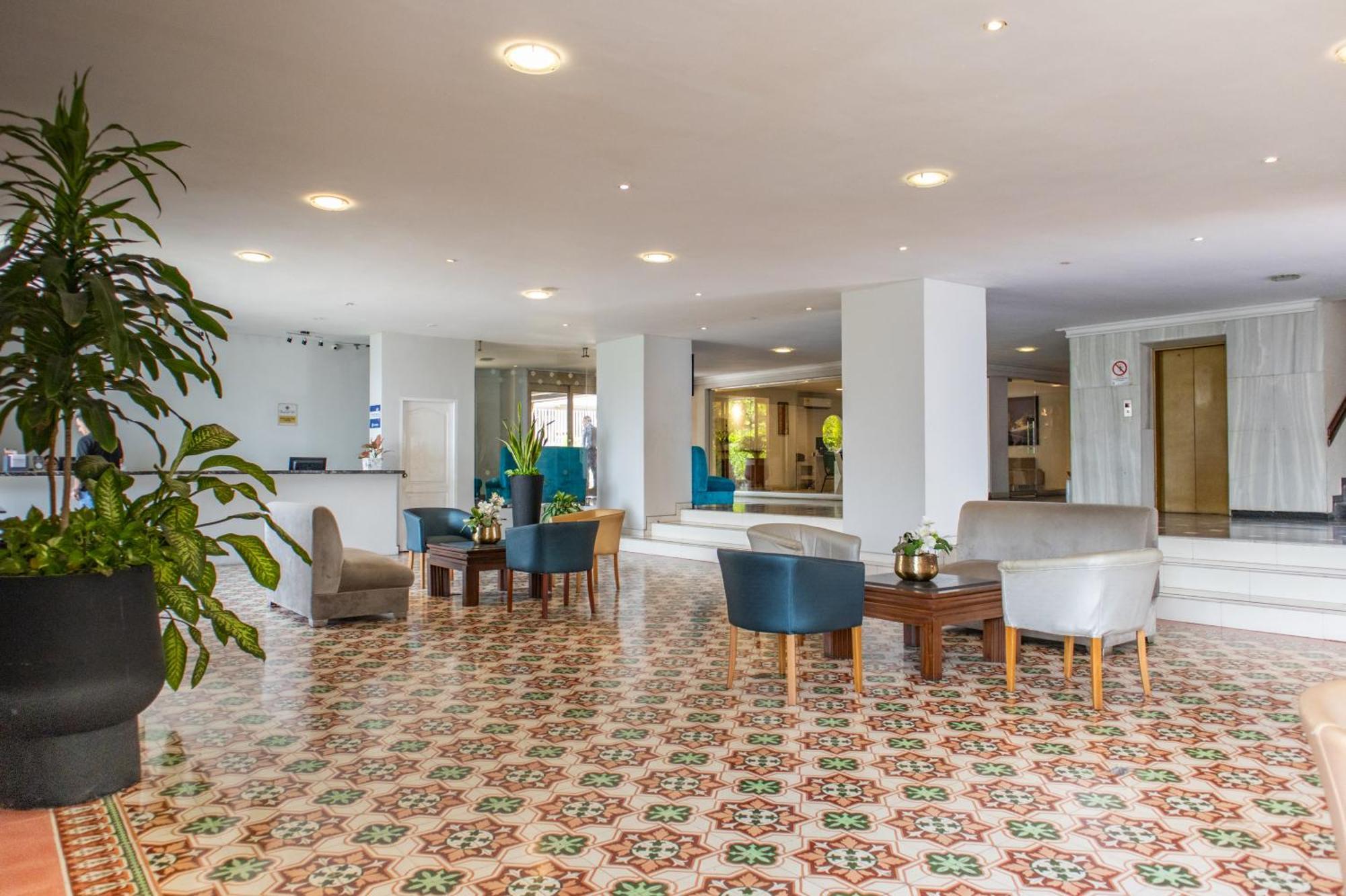 Hotel Faranda Express Puerta Del Sol Barranquilla, A Member Of Radisson Individuals Баранкила Екстериор снимка