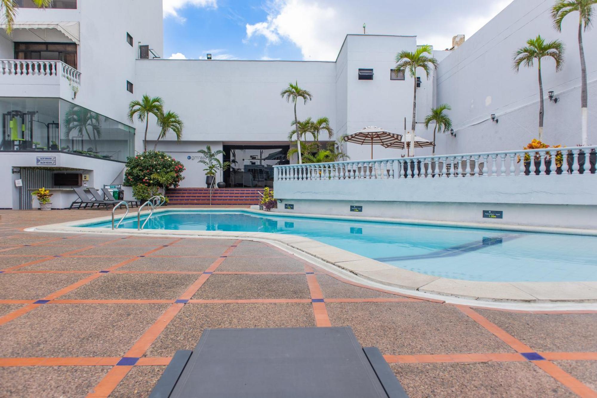 Hotel Faranda Express Puerta Del Sol Barranquilla, A Member Of Radisson Individuals Баранкила Екстериор снимка